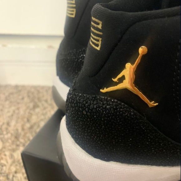 Jordan 11 - Picture 2 of 7